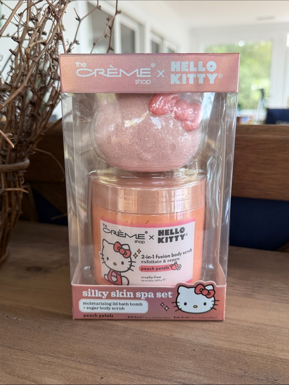 Crème Shop x Hello Kitty Peach Petals Silky Skin Spa Set